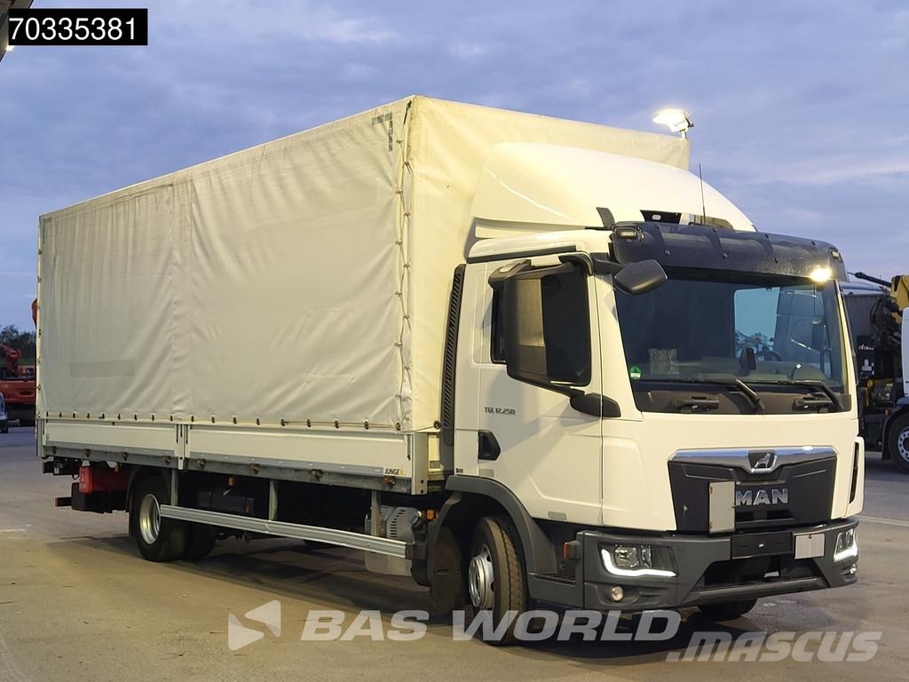 MAN TGL 12.250 4X2 12tonner 6-cylinder 1500kg ladebord Caminhões com cortinas laterais