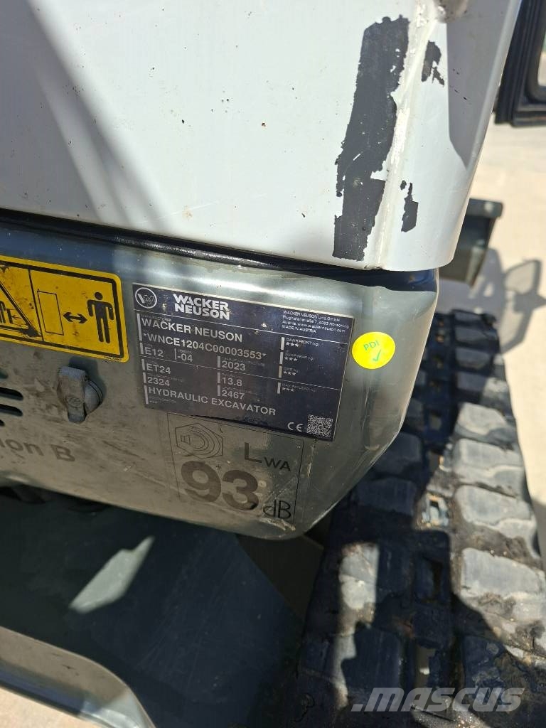 Wacker Neuson ET 24 حفارات زحافة