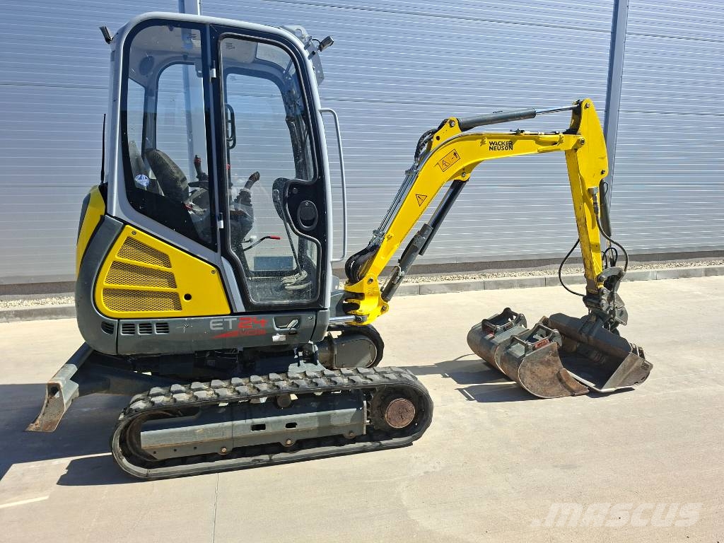 Wacker Neuson ET 24 حفارات زحافة