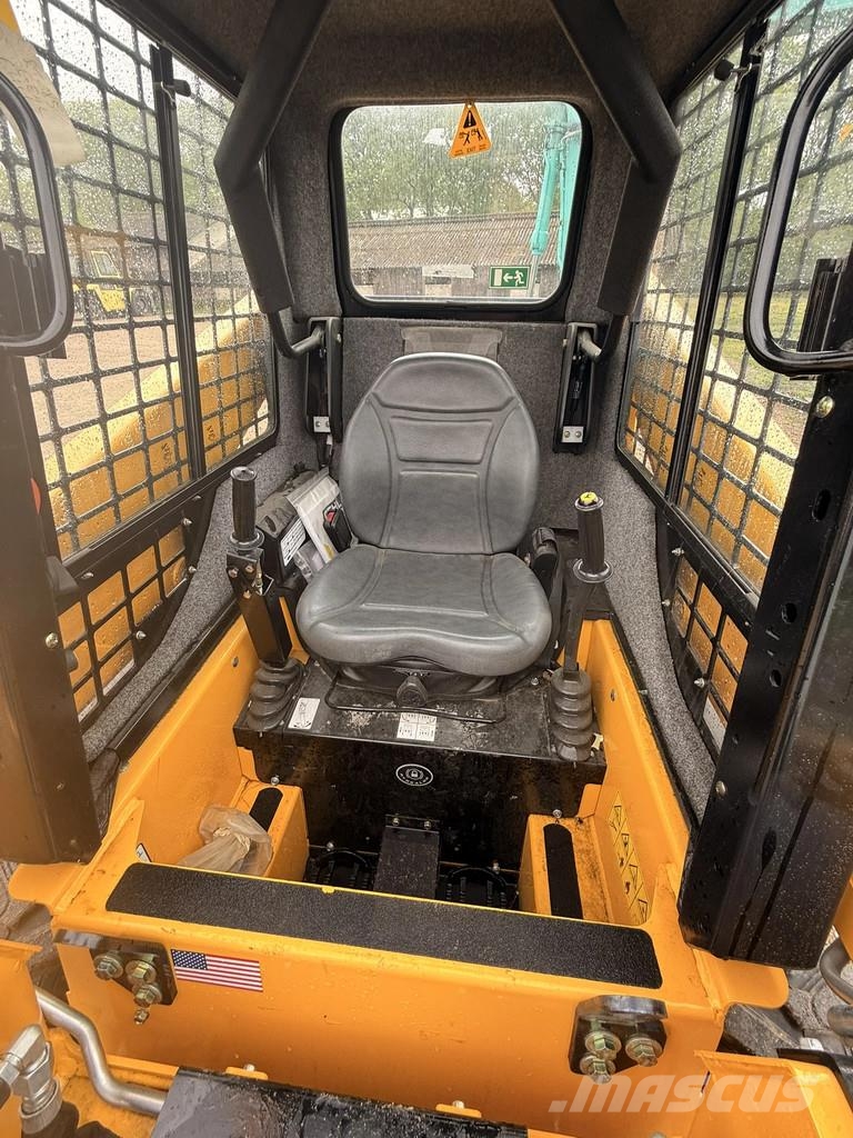 Gehl FL 608 r105 لوادر انزلاقية التوجيه