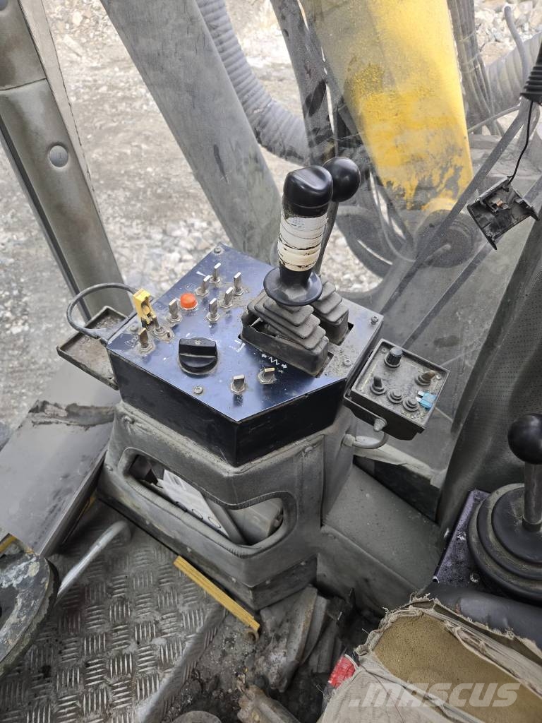 Atlas Copco ROC D7-11 Surface drill rigs
