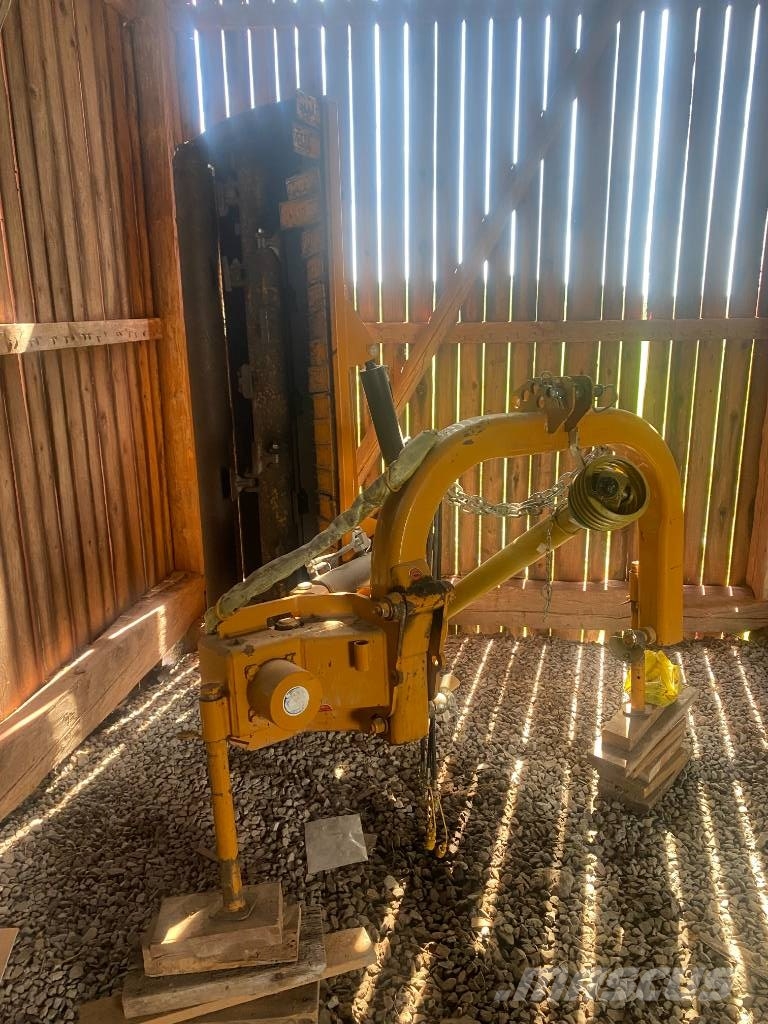 Berti TA P220 جزازات وأغطية المراعي