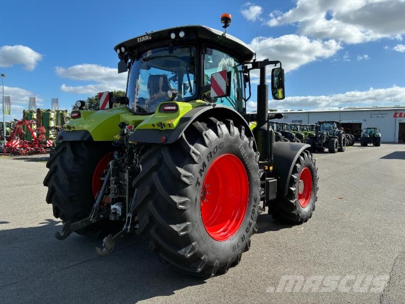 CLAAS ARION 660 CMATIC CEBIS Tractoren