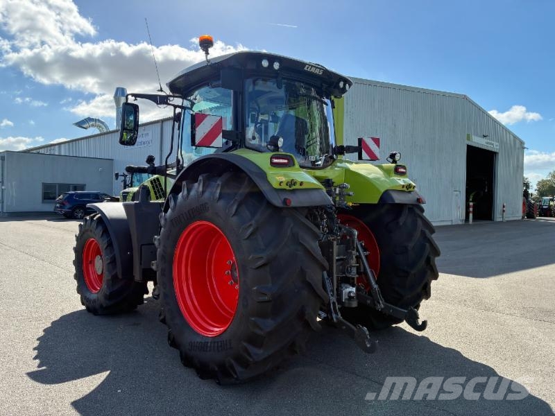 CLAAS ARION 660 CMATIC CEBIS Tractoren