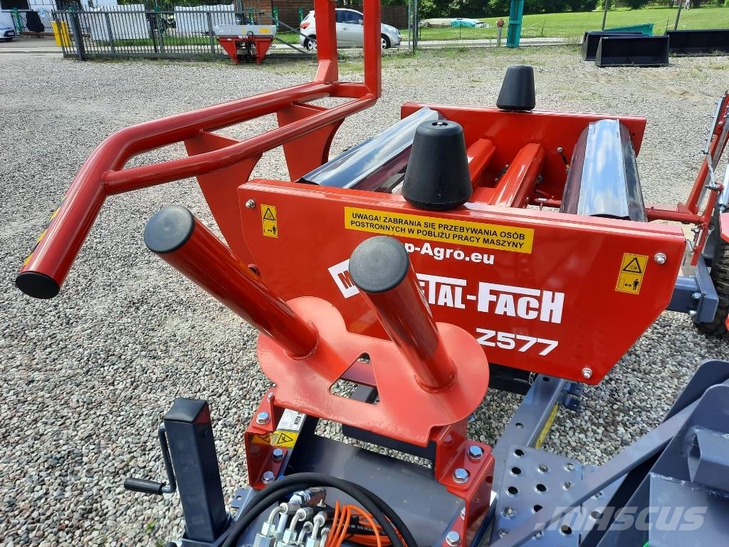 Metal-Fach Z577 bale wrapper / enrubanneuse / învelitoare Ovíjačky