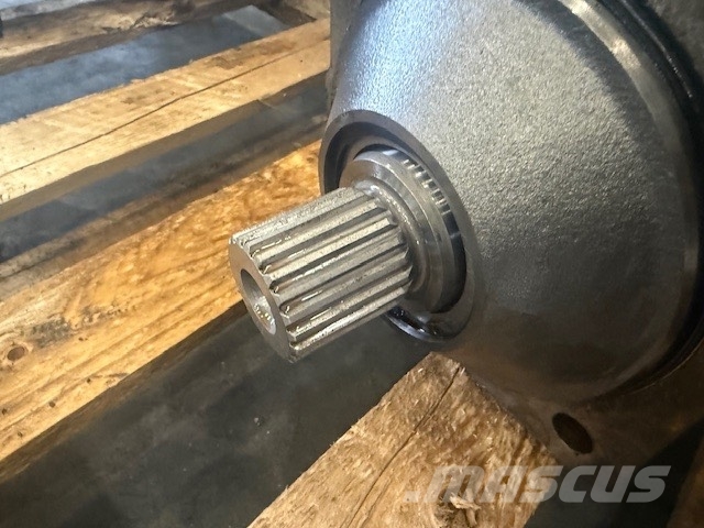Liebherr L 566 2Plus2 HYDRAULIC DRIVE MOTOR Hidráulica