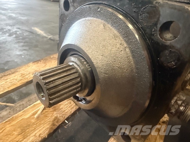 Liebherr L 566 2Plus2 HYDRAULIC DRIVE MOTOR Hidráulica