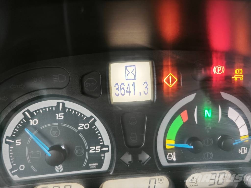 New Holland T 7.165 Traktoriai