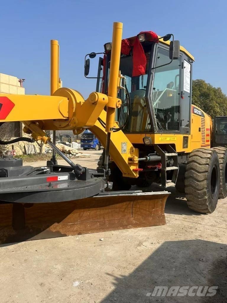 XCMG GR 2153 Грейдери