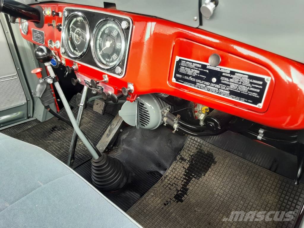 Volvo N84 Camiones desmontables