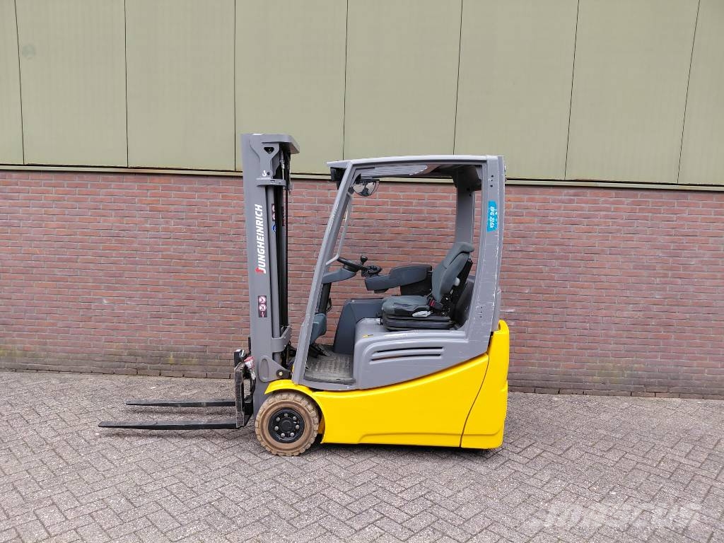 Jungheinrich EFG216K شاحنات ذات رافعات شوكية تعمل بالكهرباء