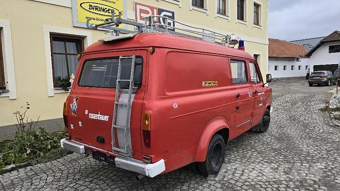 Ford Transit Feuerwehrauto Anders