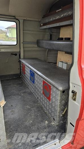 Ford Transit Feuerwehrauto Anders