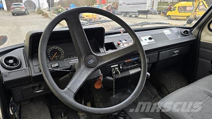 Ford Transit Feuerwehrauto Anders