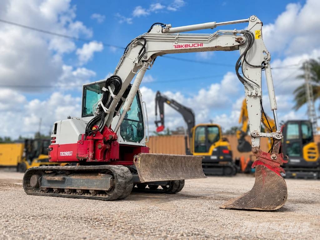 Takeuchi TB 280 FR Midigraafmachines 7t - 12t
