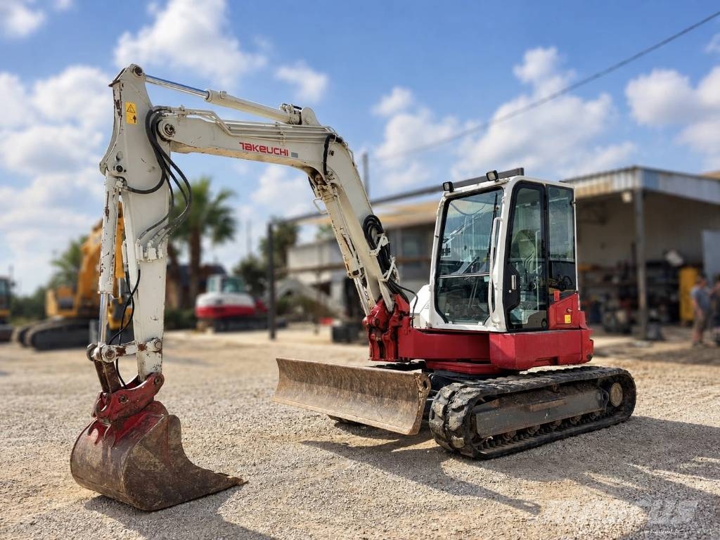 Takeuchi TB 280 FR Midigraafmachines 7t - 12t