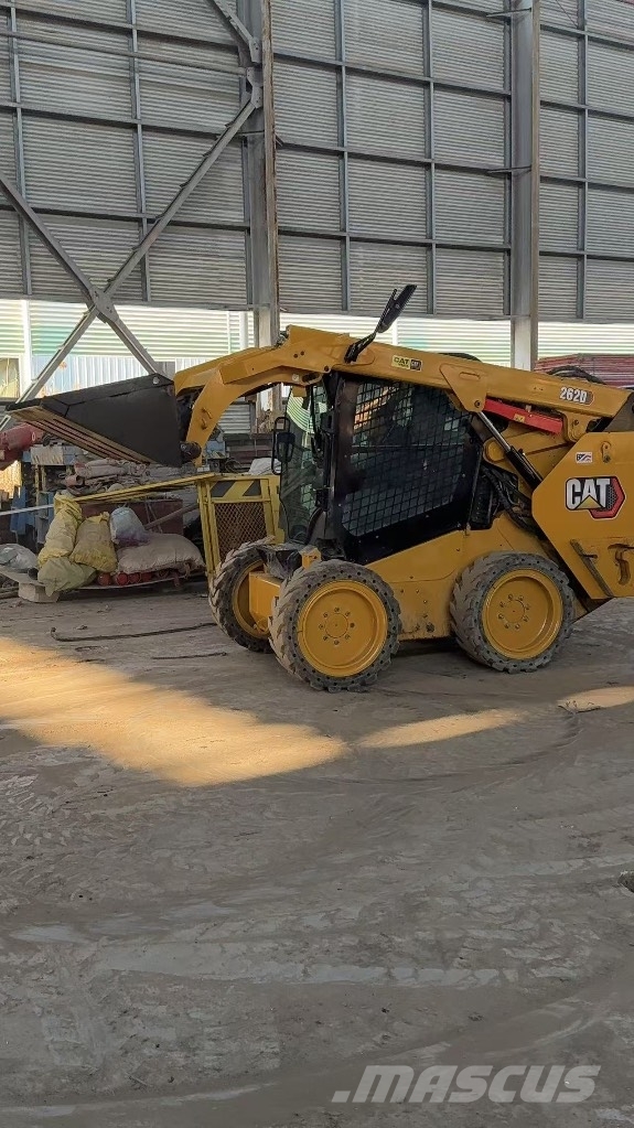 CAT 262 D Φορτωτάκια