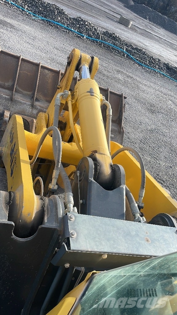 Komatsu WA500 Ładowarki kołowe