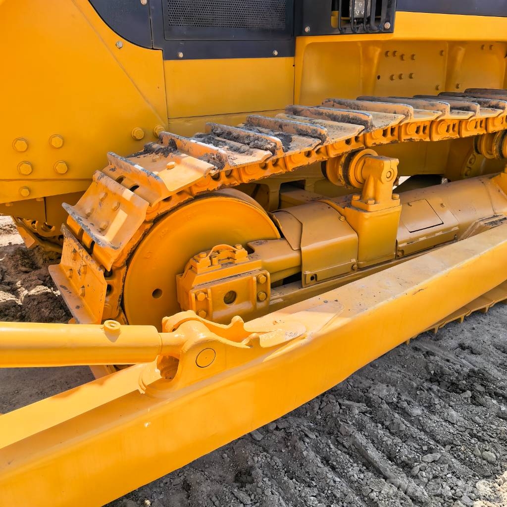 Shantui SD 22 بلدوزرات مجنزرة