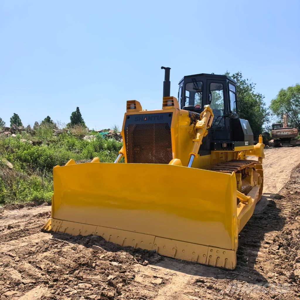 Shantui SD 22 بلدوزرات مجنزرة