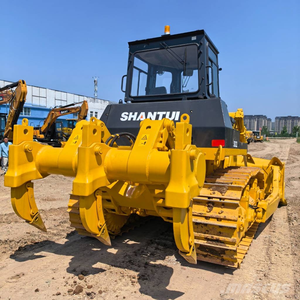 Shantui SD 22 بلدوزرات مجنزرة