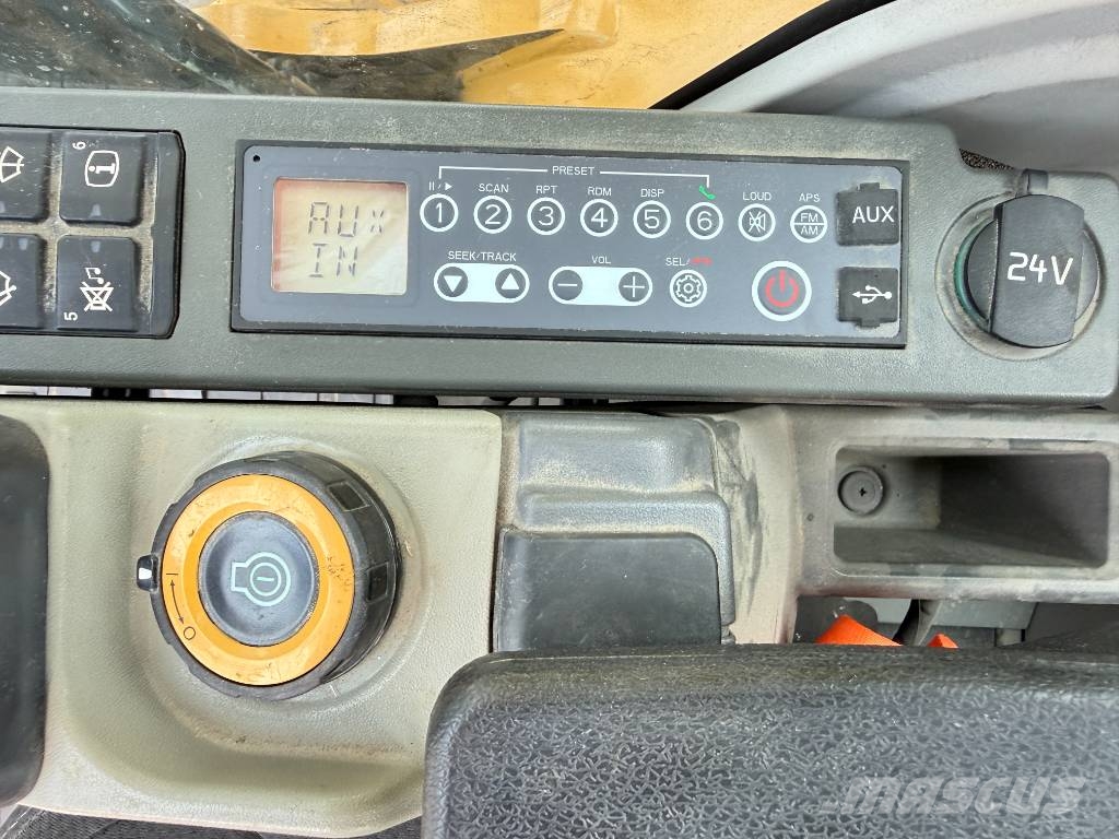 CAT 350 - BRAND NEW / UNUSED / Hammer Lines حفارات زحافة