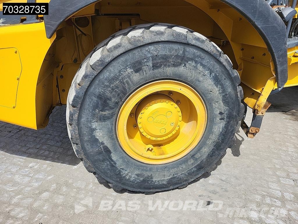 Bell B20 E 铰接式自卸车