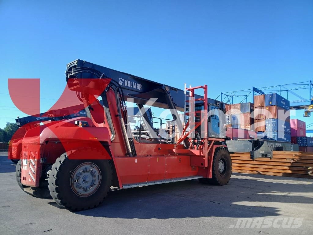 Kalmar DRG450-70S5XS Reach-Stacker