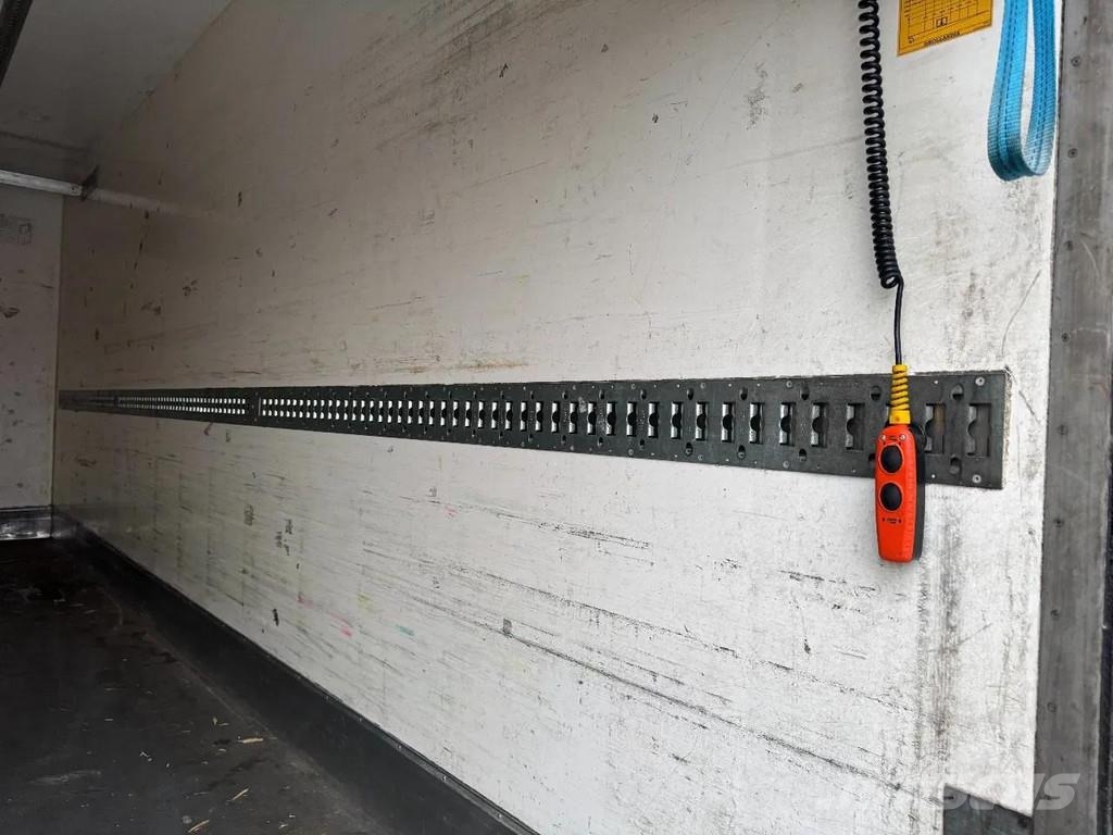 Volvo FE 280 6X2 EURO 6 DHOLLANDIA 2500 KG THERMO KING C Camiones con temperatura controlada
