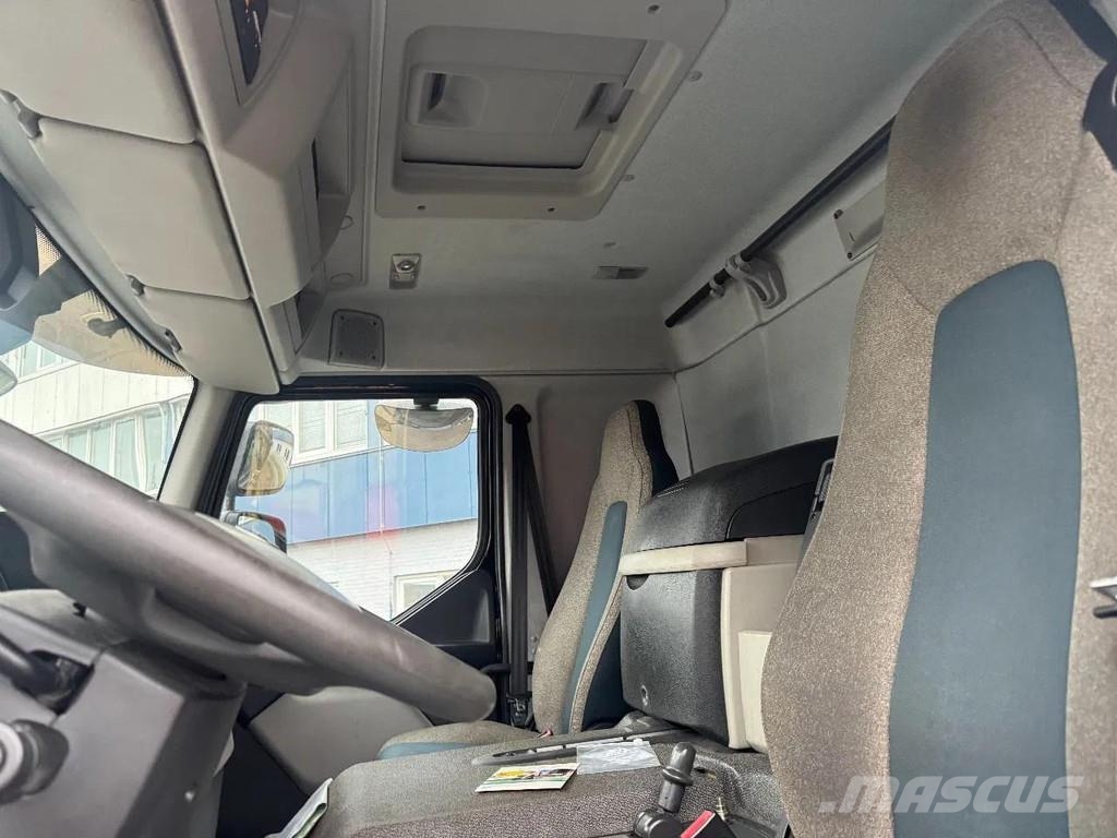 Volvo FE 280 6X2 EURO 6 DHOLLANDIA 2500 KG THERMO KING C Camiones con temperatura controlada