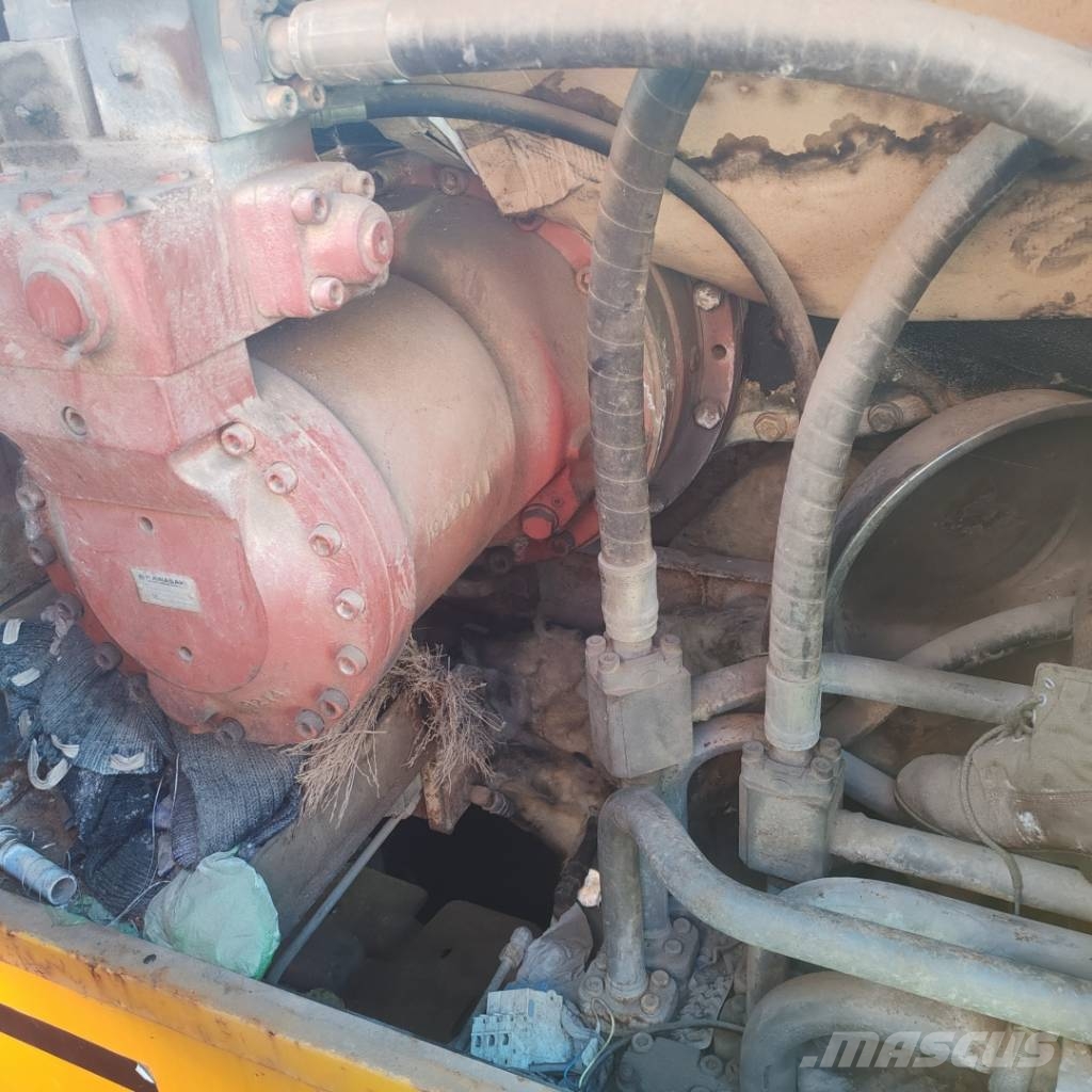 Hitachi KH 180-3 Grue sur chenilles
