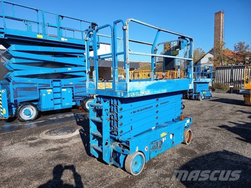 Genie GS4047 - 13,7m - electric Ножични работни платформи