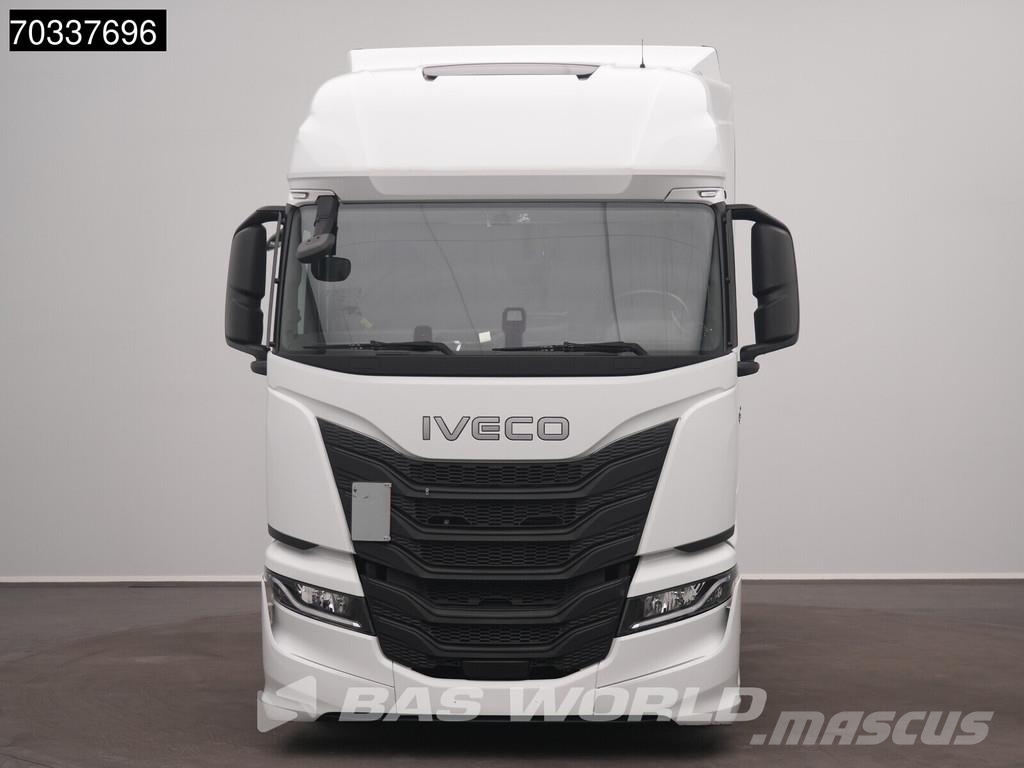 Iveco S-Way 460 4X2 Mega 2x Tanks Standklima Navi ACC Tahače