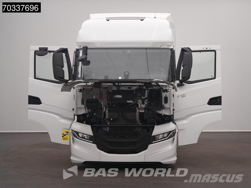 Iveco S-Way 460 4X2 Mega 2x Tanks Standklima Navi ACC Tahače