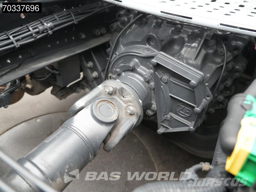 Iveco S-Way 460 4X2 Mega 2x Tanks Standklima Navi ACC Tahače