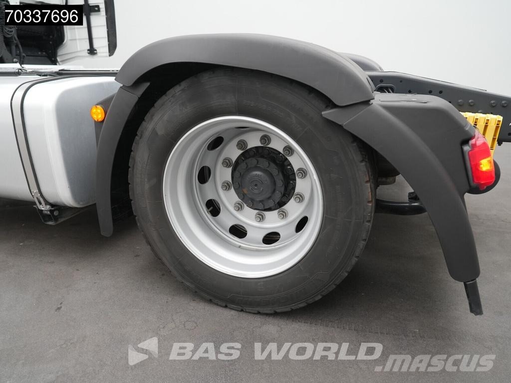Iveco S-Way 460 4X2 Mega 2x Tanks Standklima Navi ACC Tahače