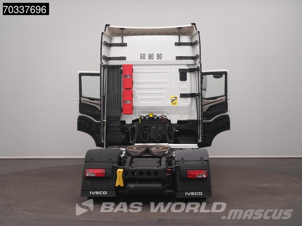 Iveco S-Way 460 4X2 Mega 2x Tanks Standklima Navi ACC Tahače