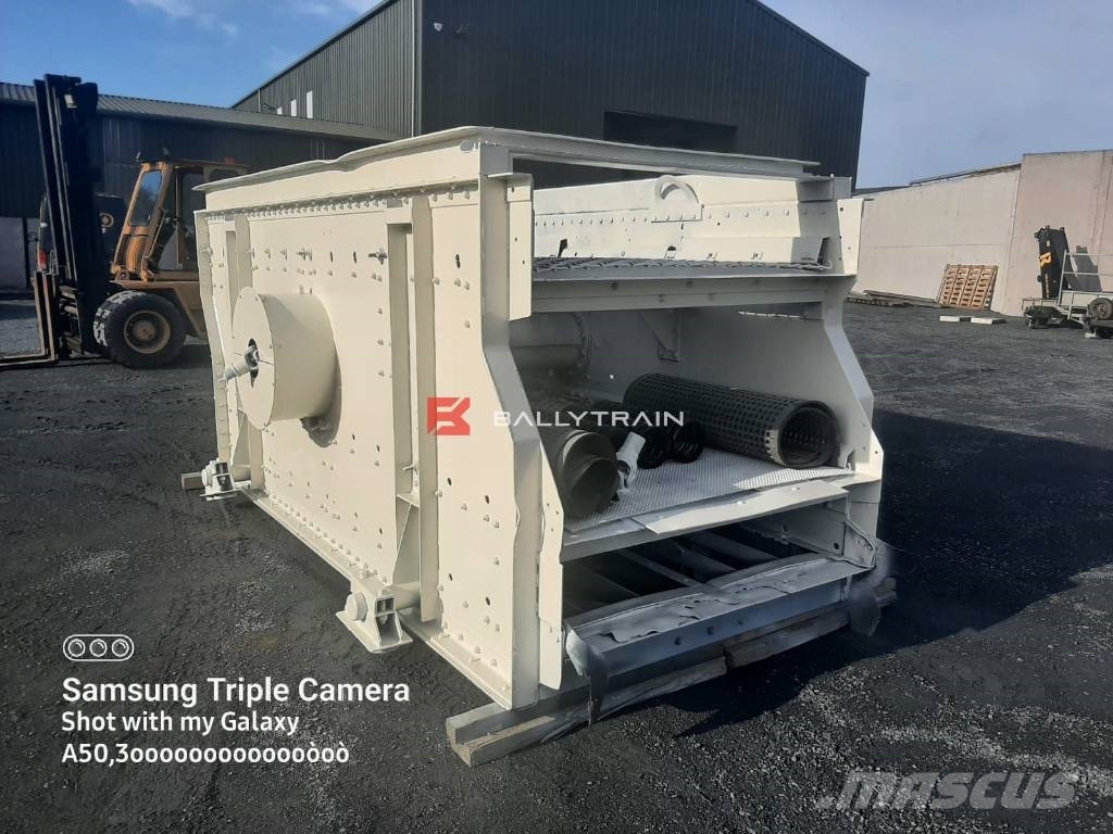 Metso 14ft x 5ft Three Deck Screenbox Screeners