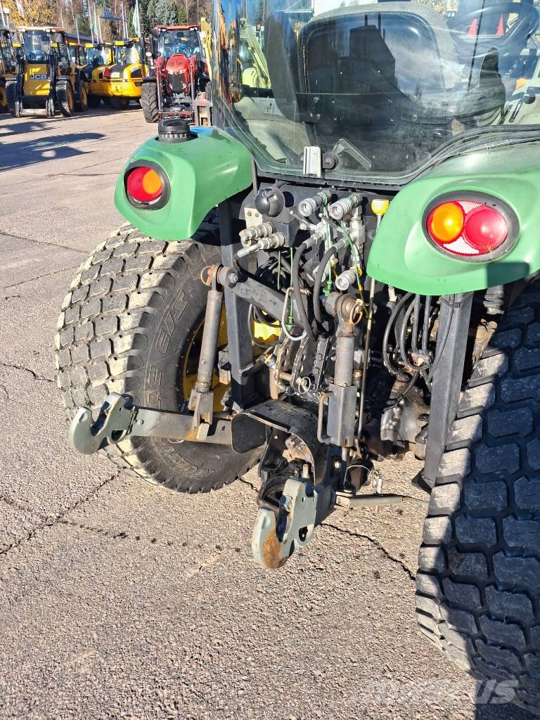 John Deere 4720 HST جرارات مدمجة