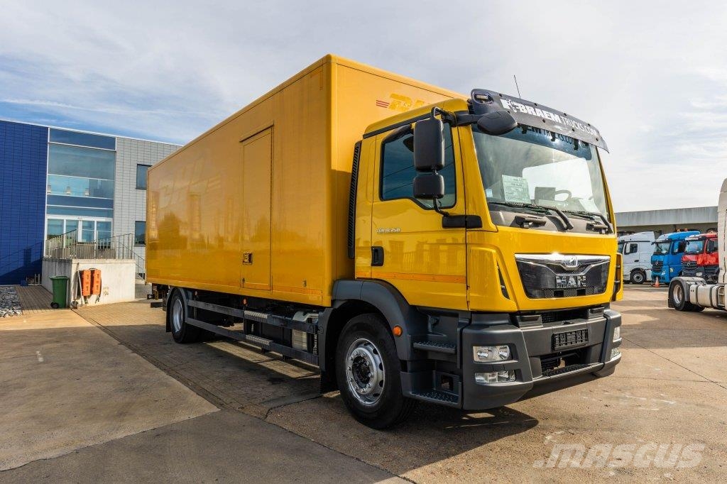 MAN TGM 18.250 BL + DHOLLANDIA 2T. Camiones caja cerrada