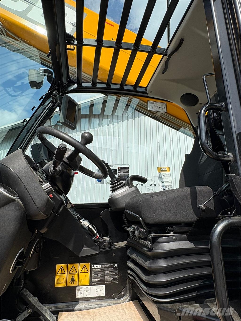 JCB 555-210R مناولات متداخلة