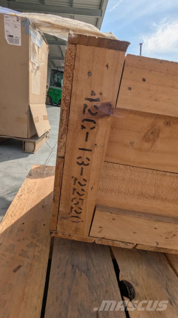 Komatsu WA800-8 SHAFT 42C-13-22520 Transmisiones