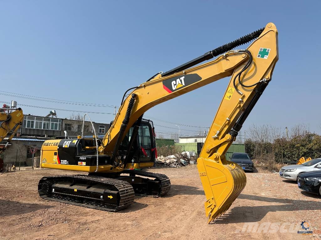 CAT 320DL 履带挖掘机