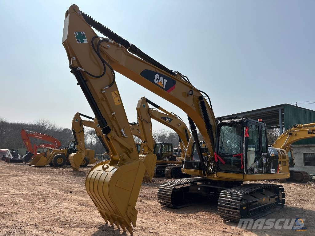 CAT 320DL 履带挖掘机