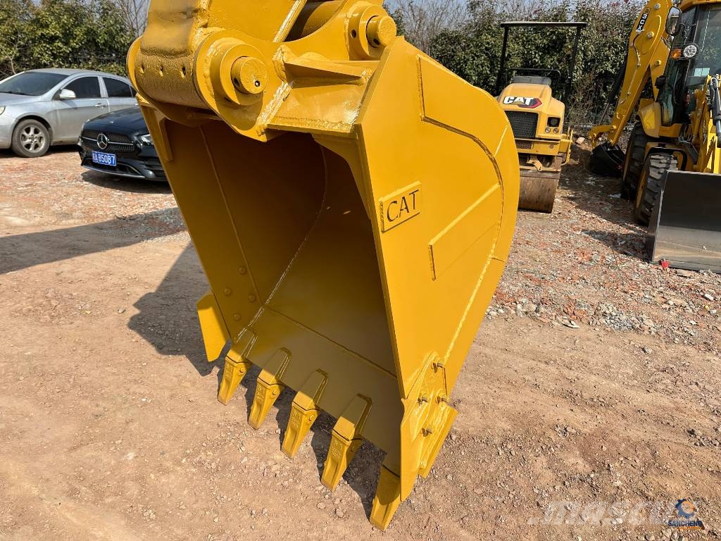CAT 320DL 履带挖掘机