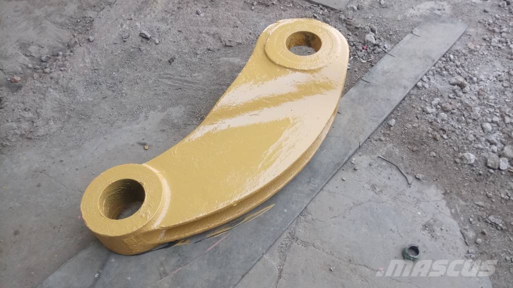 CAT 245 Ramy i zawieszenie