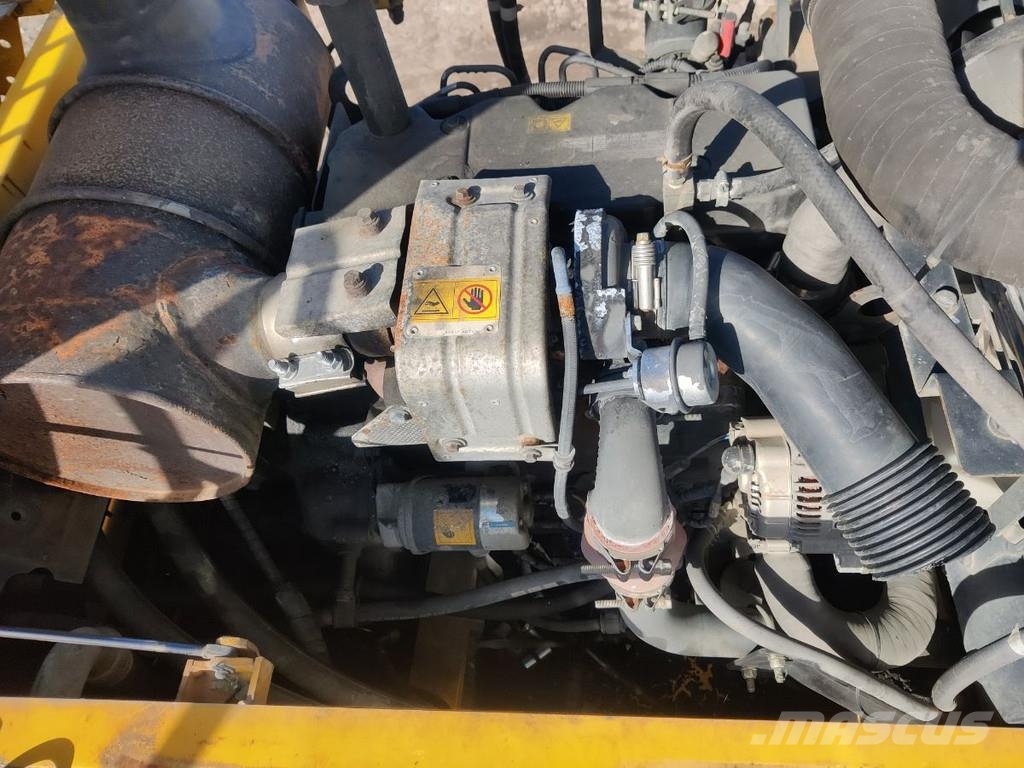 Komatsu PC190LC-8 FOR PARTS + DAMAGED ROTOTILT RT60B Transport Sonstige