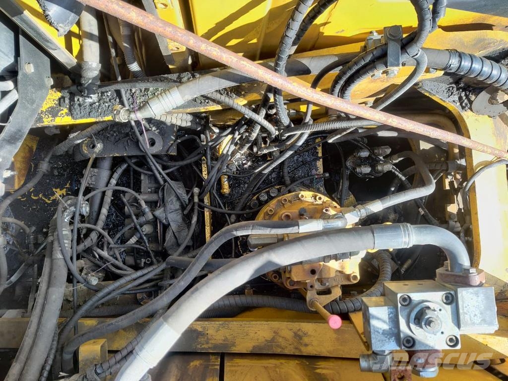 Komatsu PC190LC-8 FOR PARTS + DAMAGED ROTOTILT RT60B Transport Sonstige