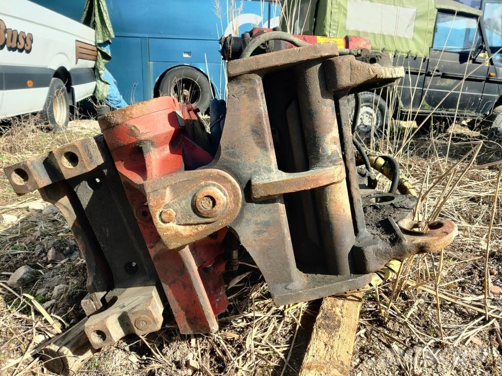 Komatsu PC190LC-8 FOR PARTS + DAMAGED ROTOTILT RT60B Transport Sonstige