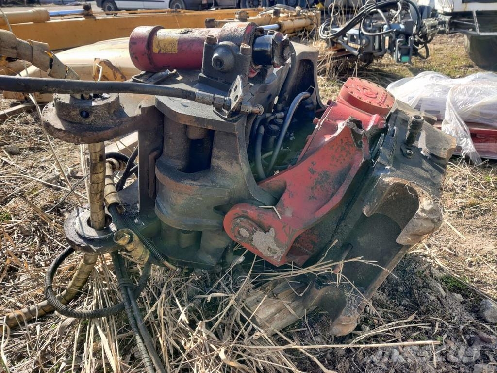 Komatsu PC190LC-8 FOR PARTS + DAMAGED ROTOTILT RT60B Transport Sonstige